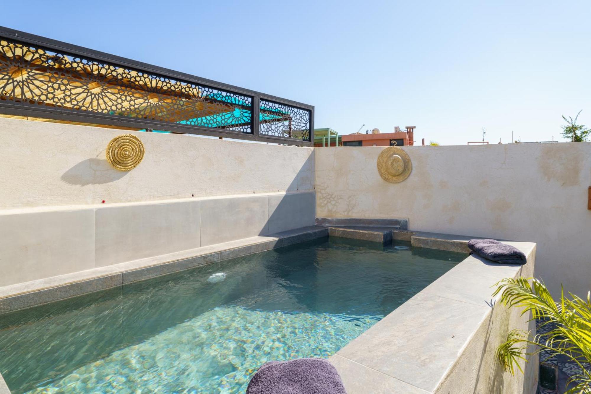 Riad 4 Chambres - Piscine & Petit Dejeuner Gratuit - Wifi Fibre Optique Марракеш Екстер'єр фото