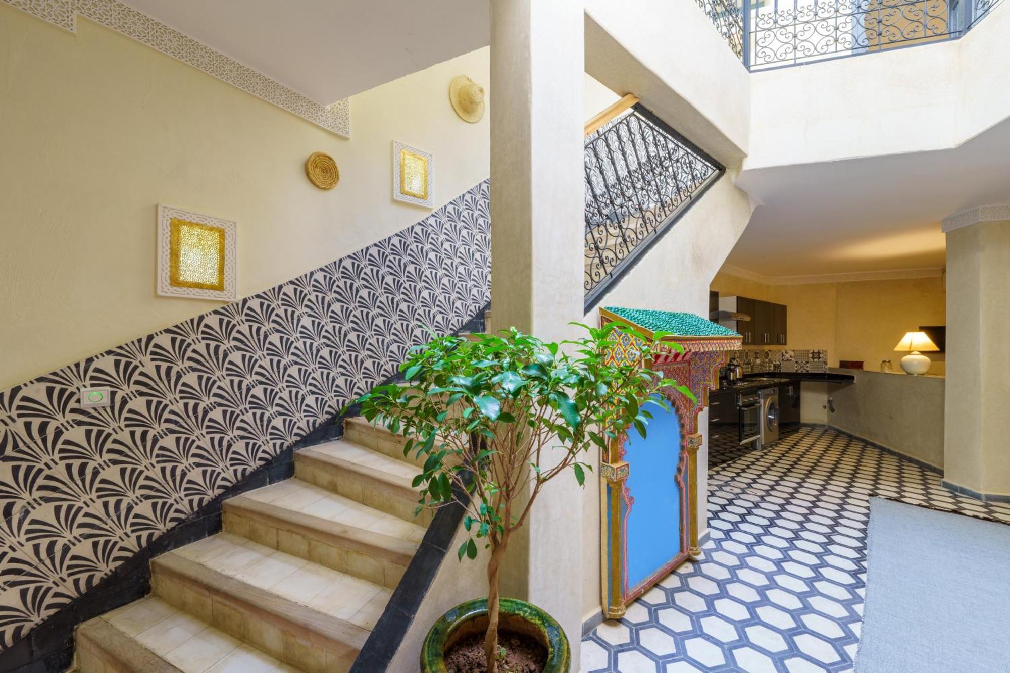 Riad 4 Chambres - Piscine & Petit Dejeuner Gratuit - Wifi Fibre Optique Марракеш Екстер'єр фото