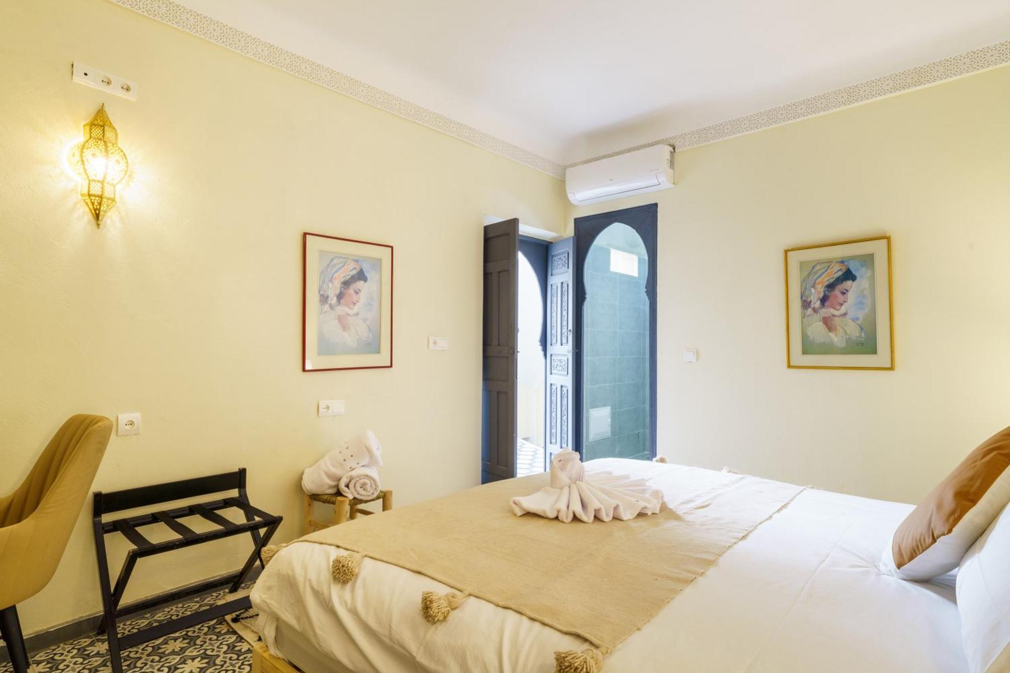 Riad 4 Chambres - Piscine & Petit Dejeuner Gratuit - Wifi Fibre Optique Марракеш Екстер'єр фото