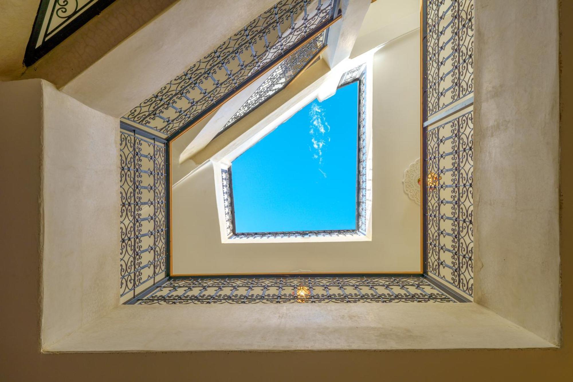 Riad 4 Chambres - Piscine & Petit Dejeuner Gratuit - Wifi Fibre Optique Марракеш Екстер'єр фото