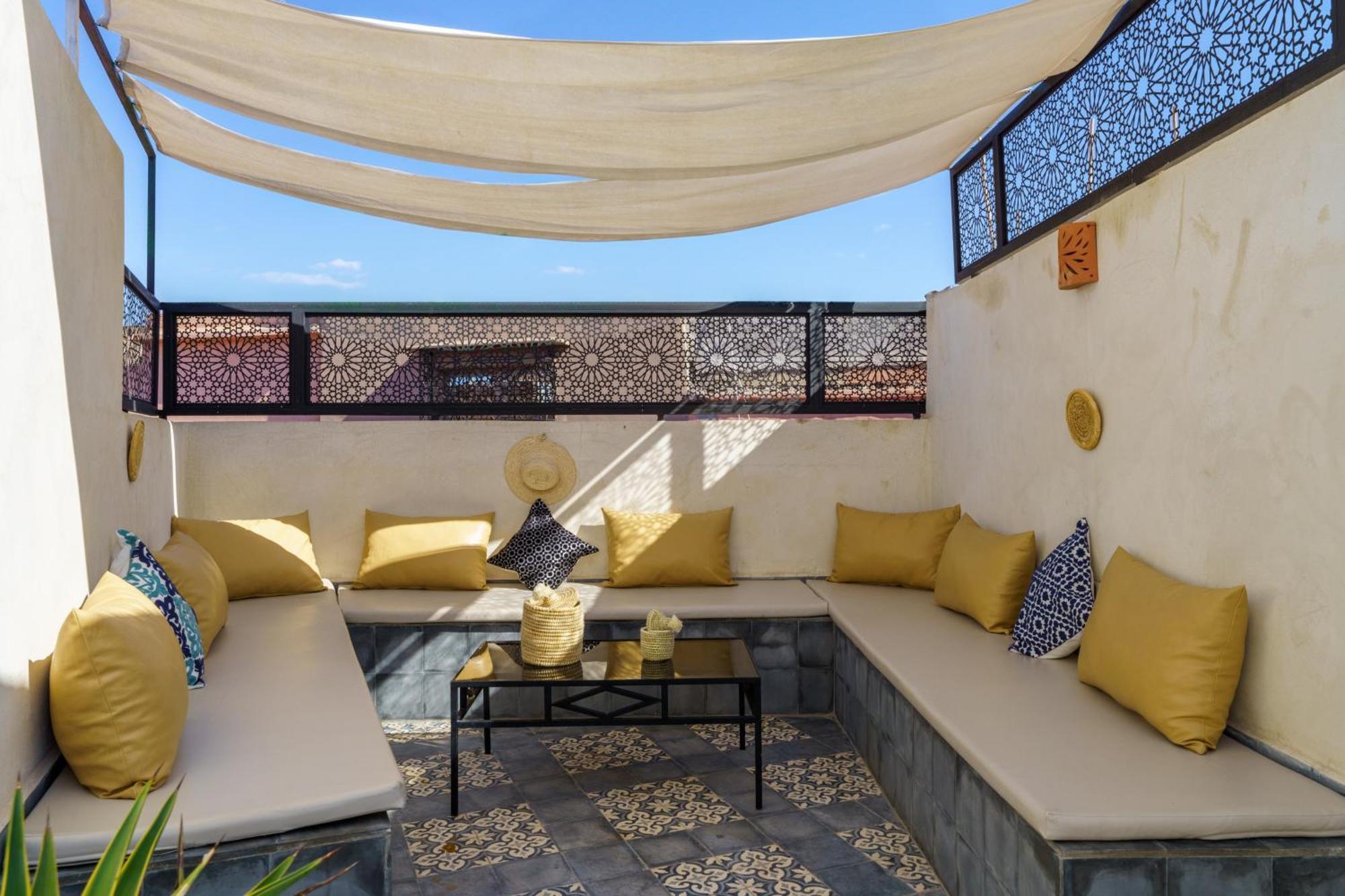 Riad 4 Chambres - Piscine & Petit Dejeuner Gratuit - Wifi Fibre Optique Марракеш Екстер'єр фото