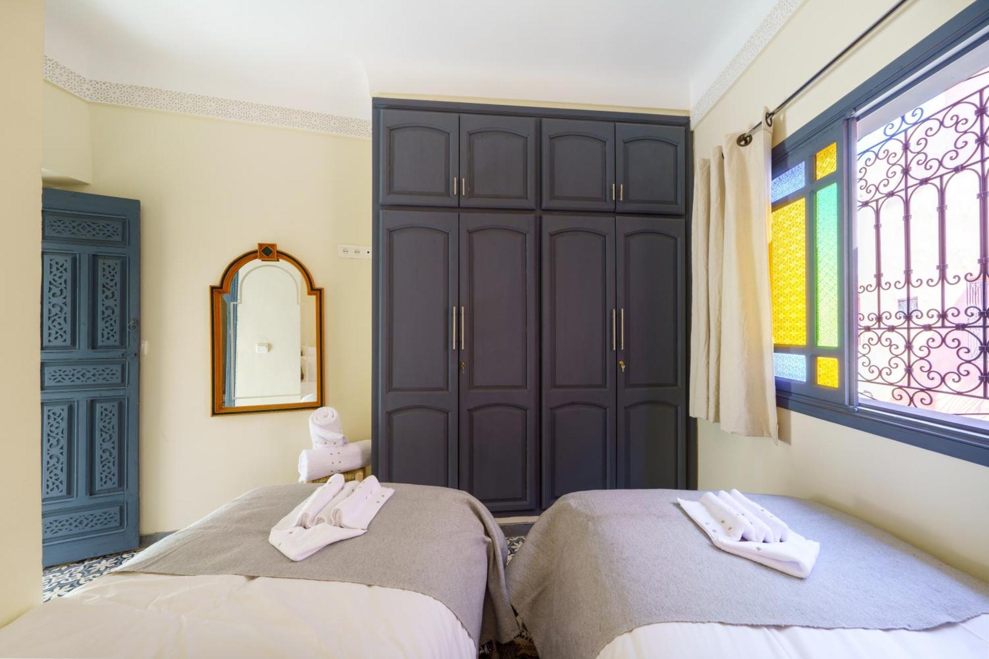 Riad 4 Chambres - Piscine & Petit Dejeuner Gratuit - Wifi Fibre Optique Марракеш Екстер'єр фото