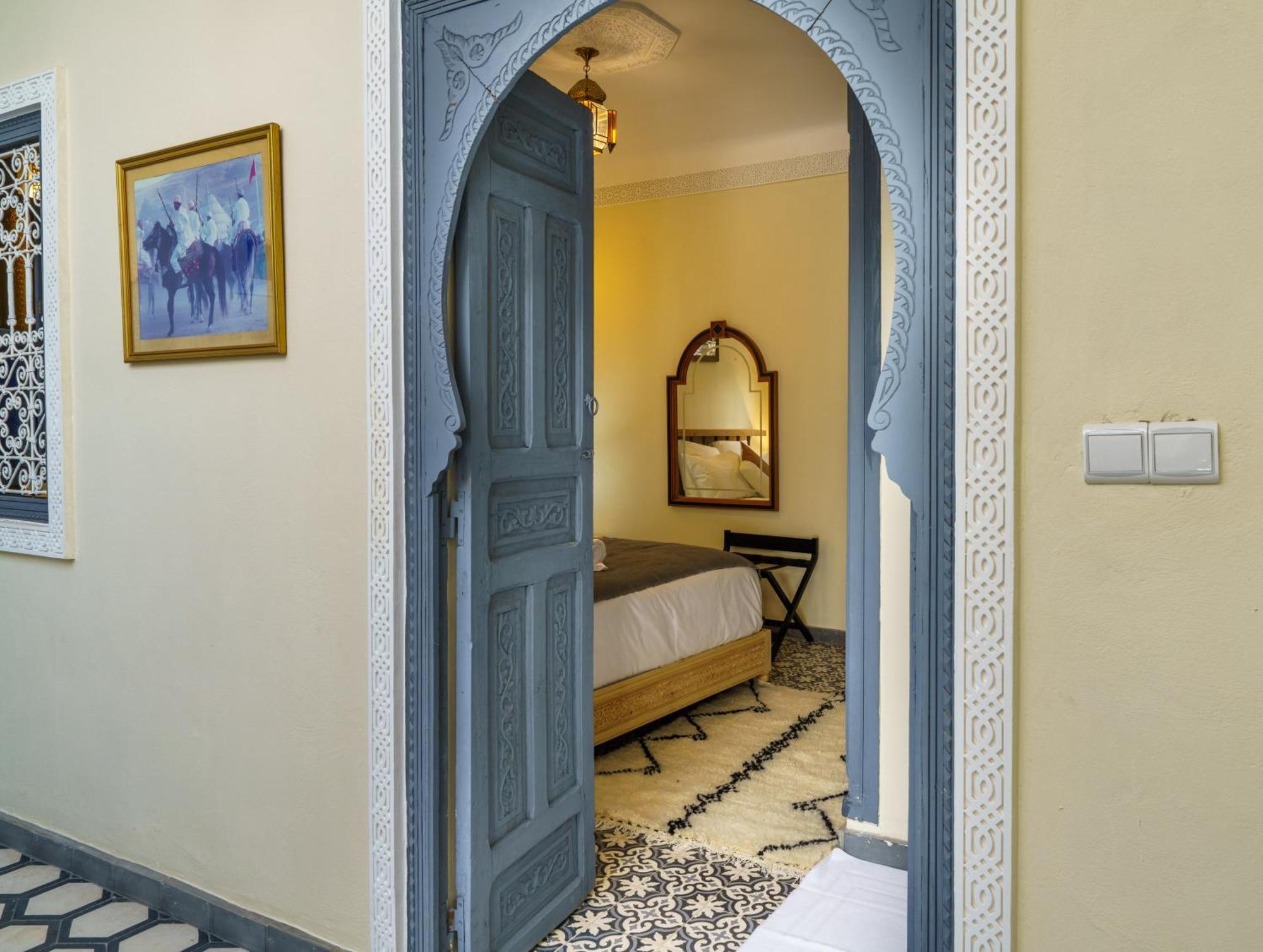 Riad 4 Chambres - Piscine & Petit Dejeuner Gratuit - Wifi Fibre Optique Марракеш Екстер'єр фото